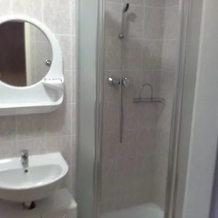 Almet, Apartmánove štúdio 205 *