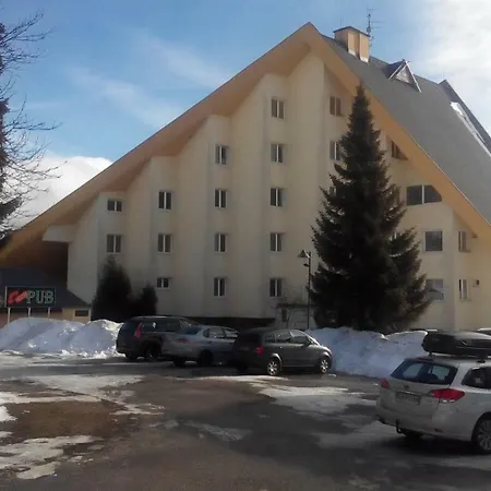 Almet, Apartmanove 205 * 多纳瓦利