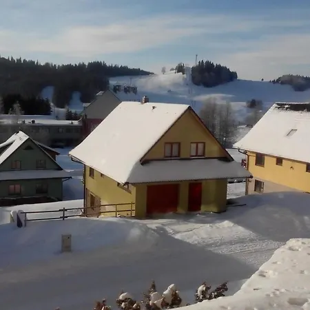 Almet, Apartmanove 205 *